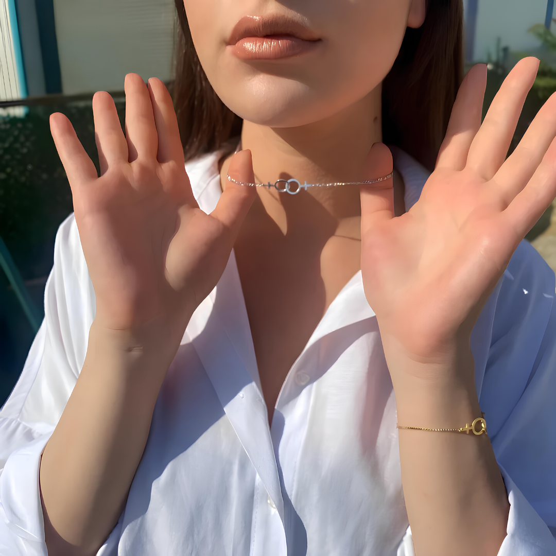 Lesbian Figaro Chain