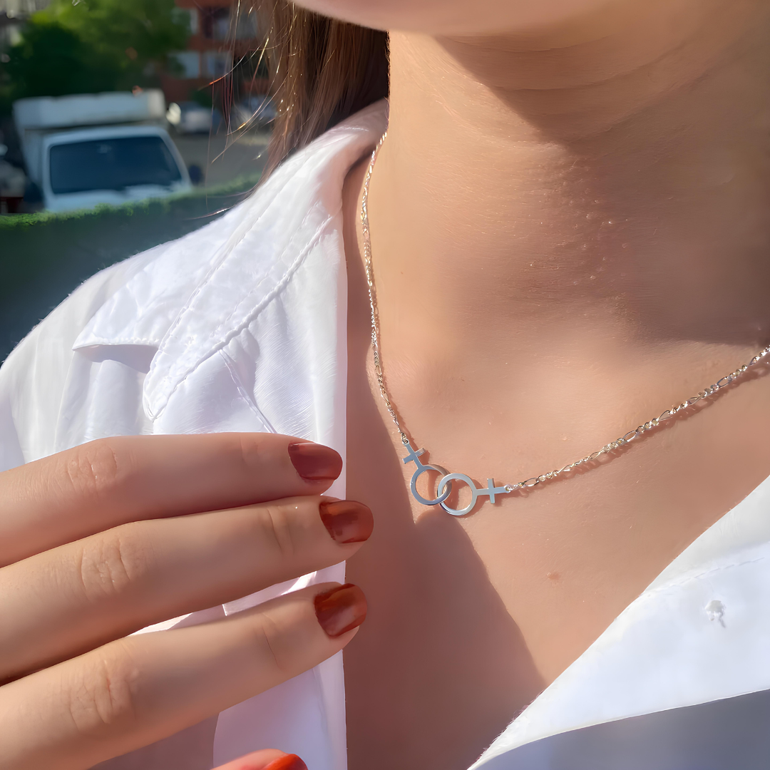 Lesbian Figaro Chain